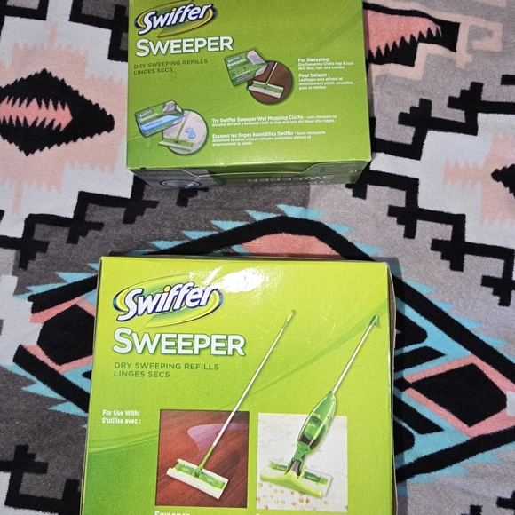 Swiffer dry sweeping refills. - Picture 4 of 4